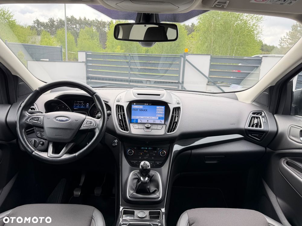 Ford Kuga 2.0 TDCi 2x4 Titanium - 10