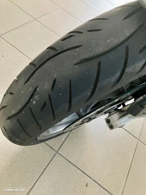 BMW R 1200 R LC - 6