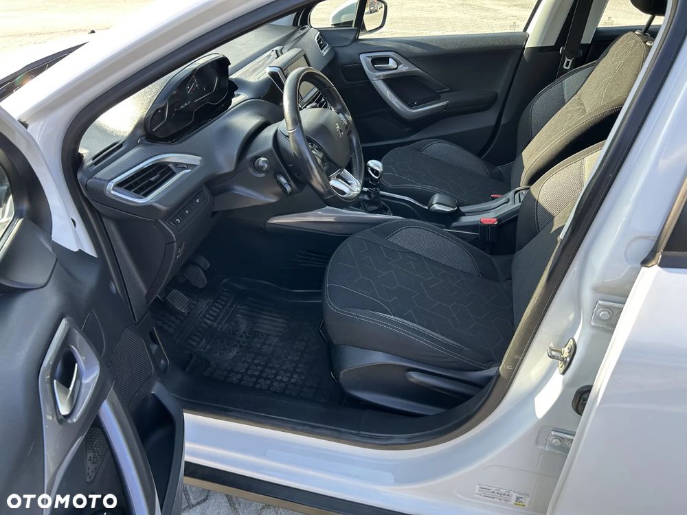 Peugeot 2008 1.5 BlueHDi Active S&S - 17