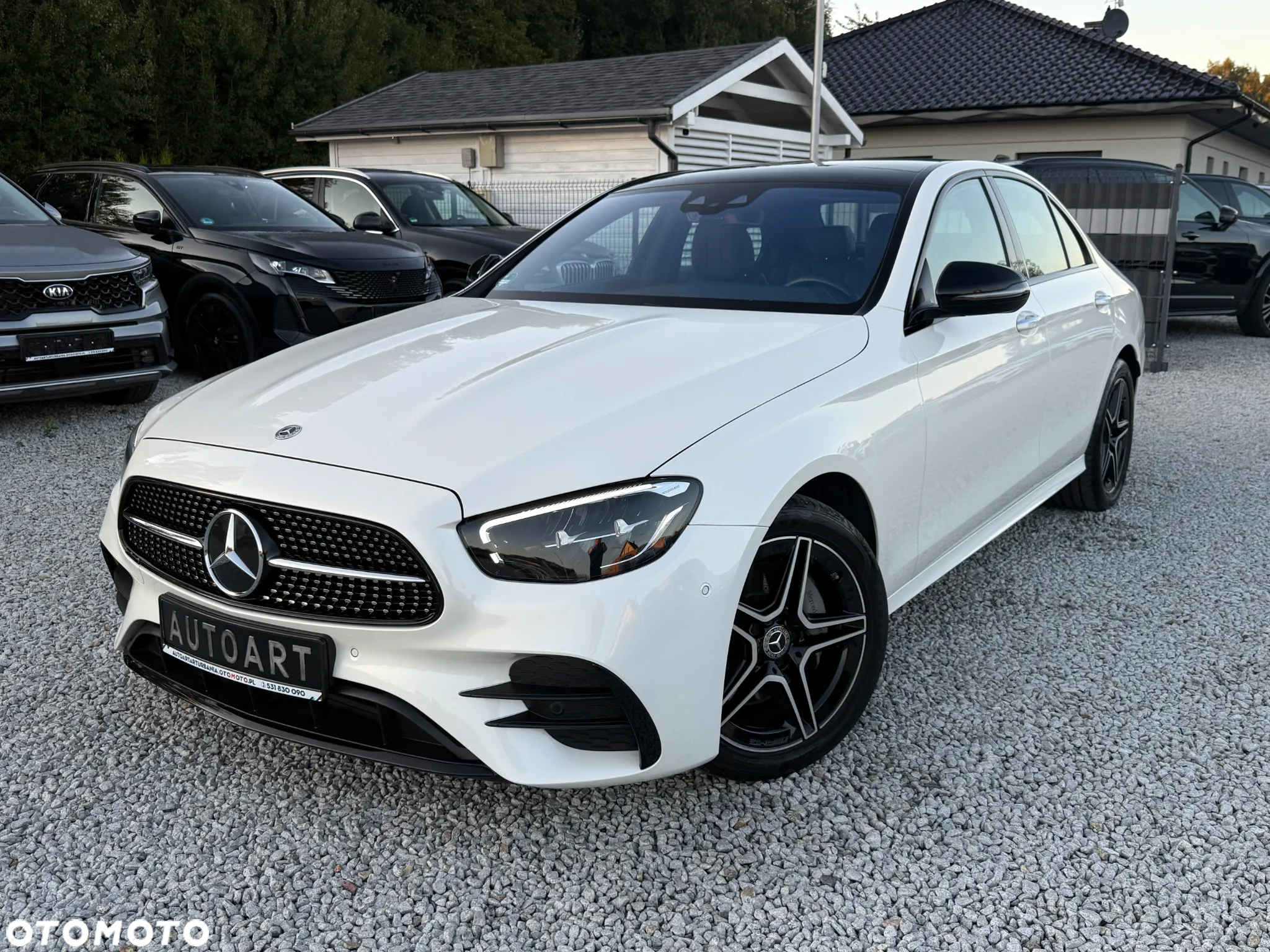 Mercedes-Benz Klasa E 220 d 4Matic T 9G-TRONIC AMG Line - 5