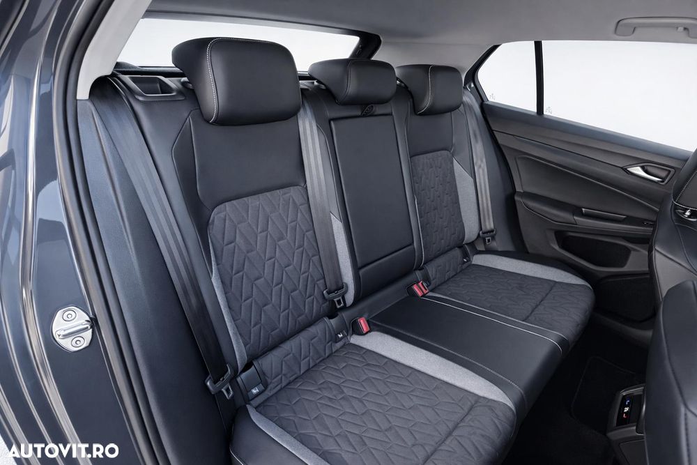 Volkswagen Golf 1.5 eHybrid OPF DSG Goal - 12