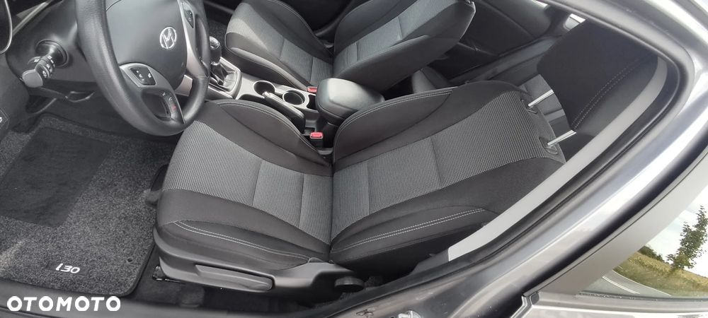 Hyundai i30 1.4 Fifa World Cup Edition - 23