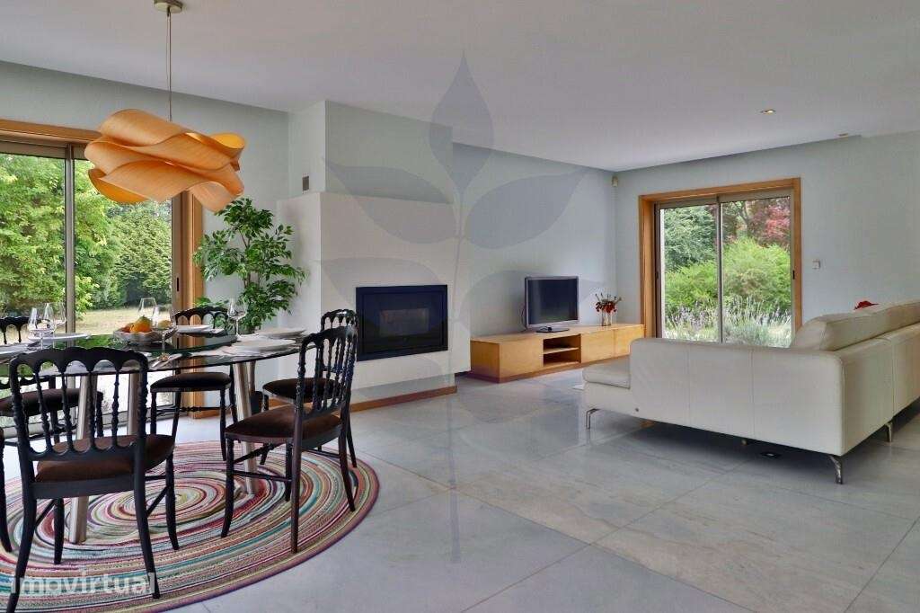 Moradia T4 Mobilada com 4.437 m2 de Terreno | Alvarães | Viana do Cast - Grande imagem: 2/60