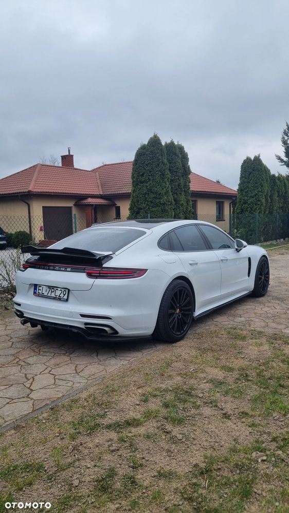 Porsche Panamera 4 - 6