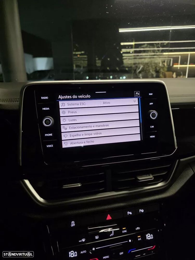 VW T-Roc 2.0 TDI R-Line DSG - 31