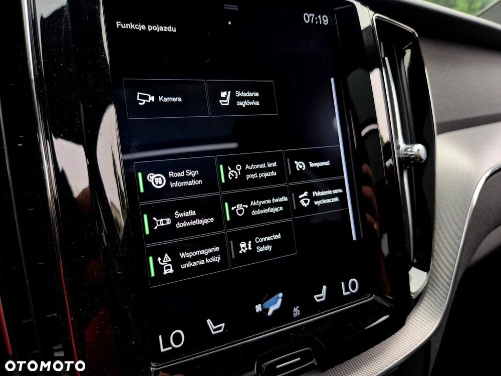 Volvo XC 60 D4 AWD R-Design - 15