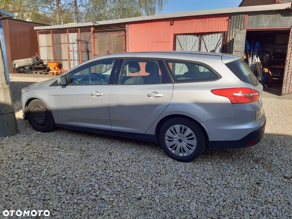 Ford Focus 1.5 TDCi Trend - 13