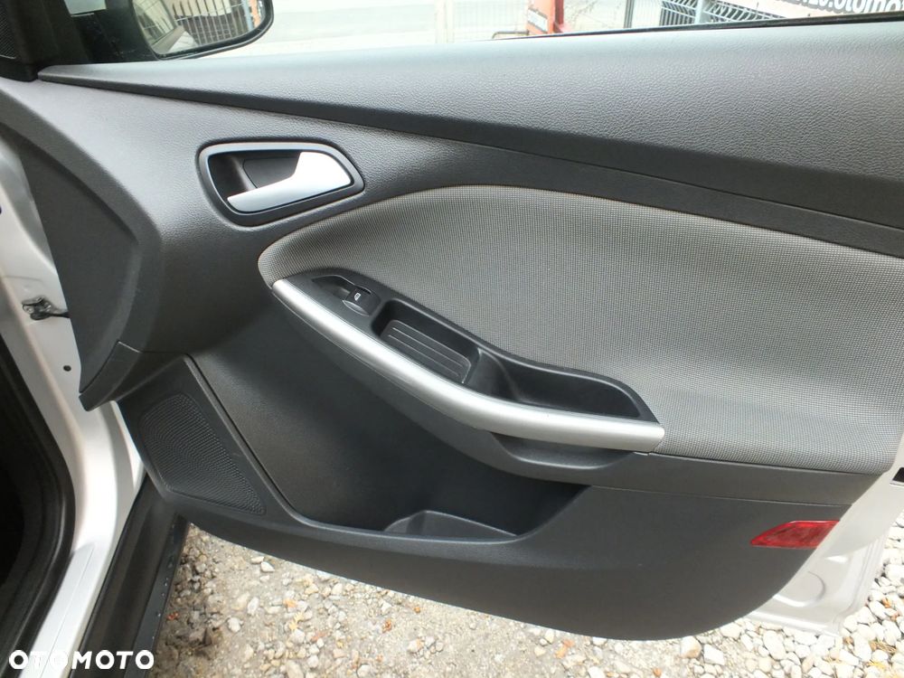 Ford Focus - 26