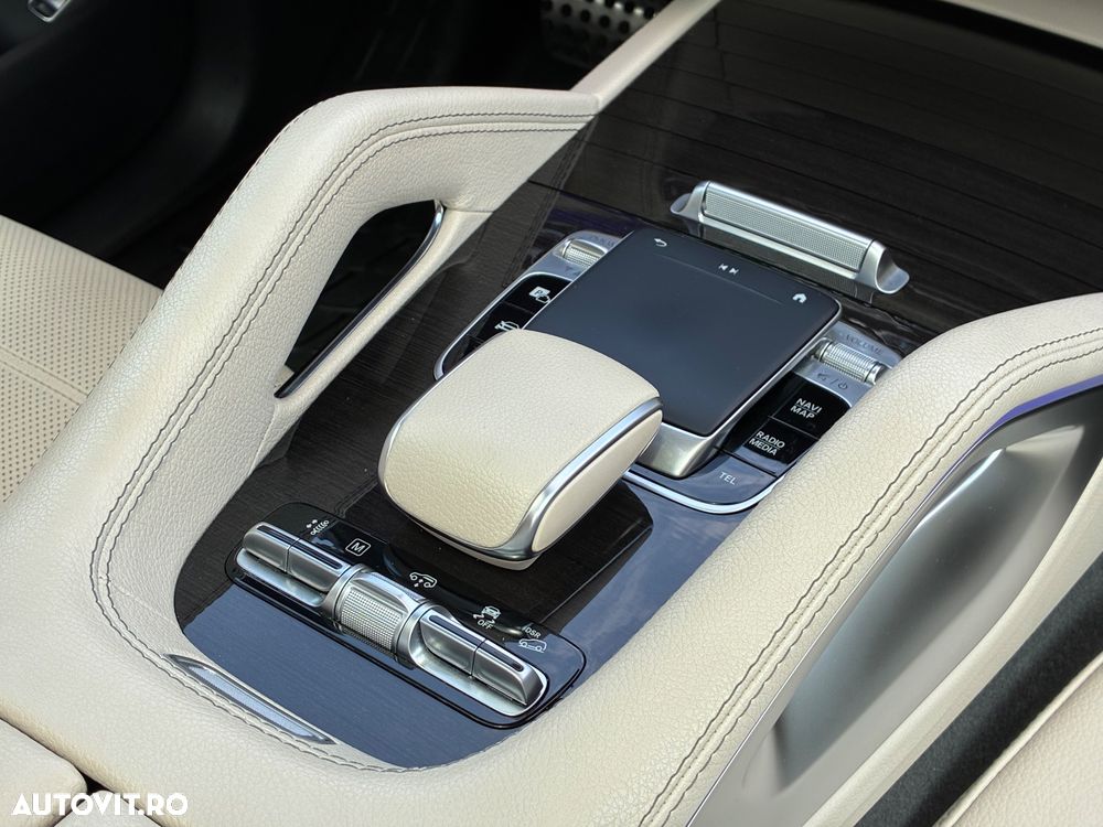 Mercedes-Benz GLS - 25