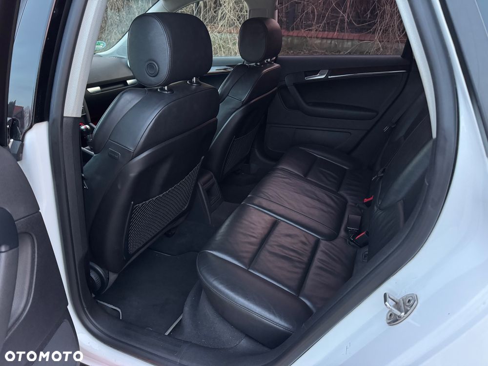 Audi A3 Sportback 2.0 TDI DPF S tronic S line Sportpaket - 6