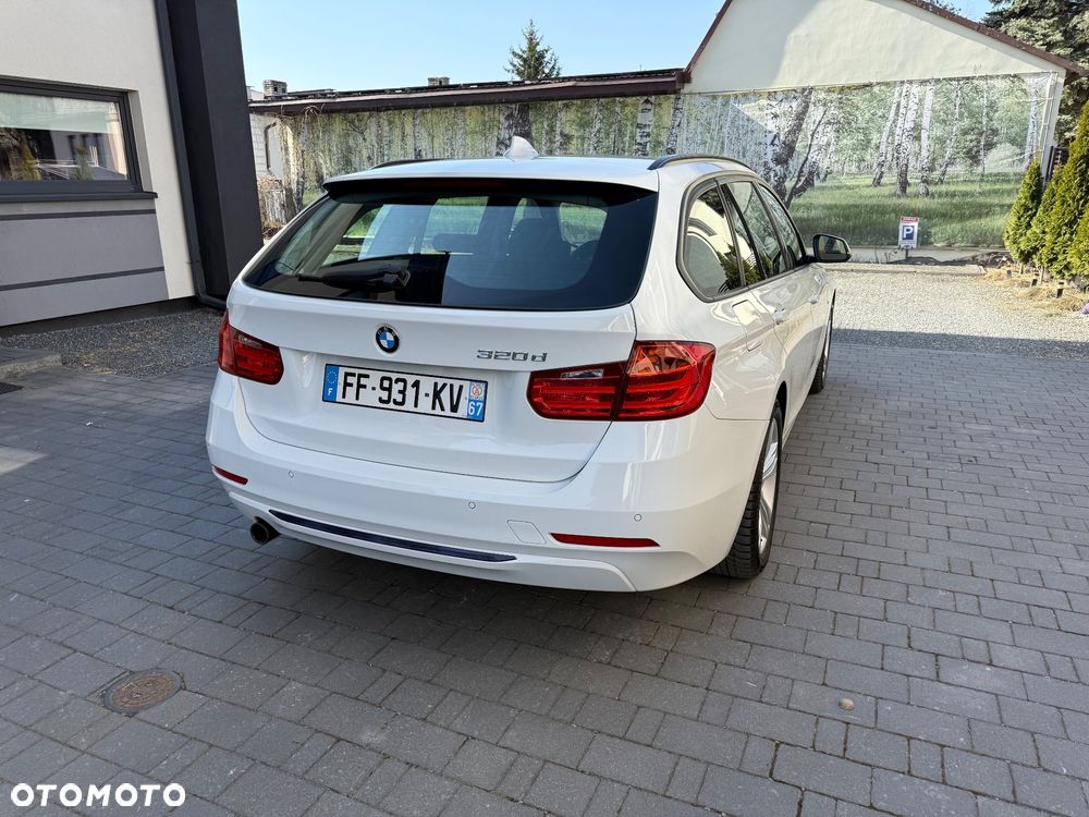 BMW Seria 3 320d Sport Line - 5