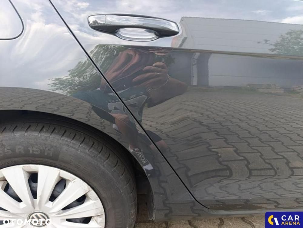 Volkswagen Golf - 28