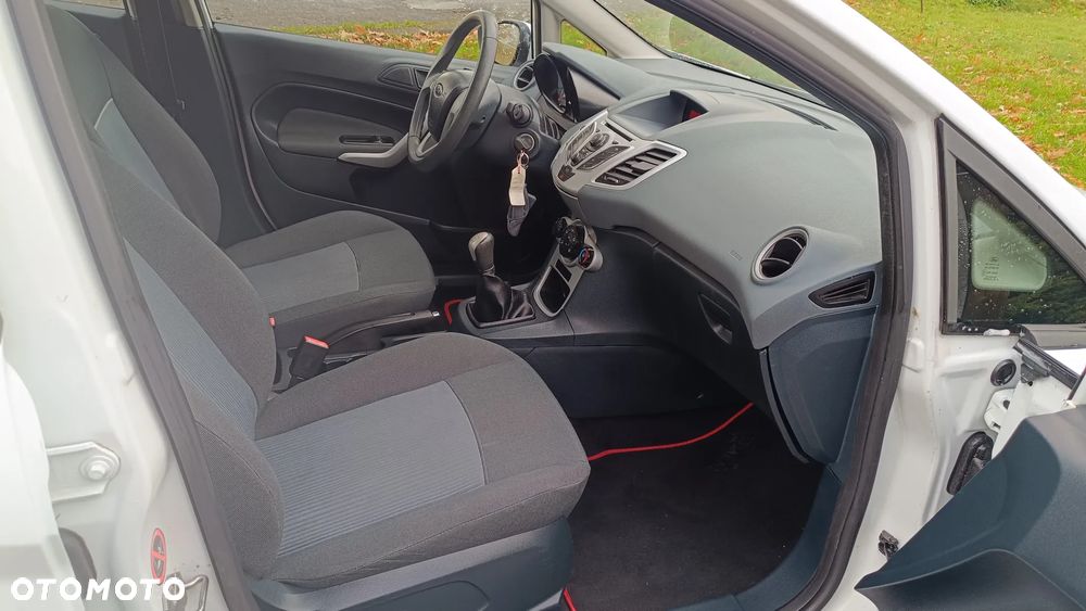 Ford Fiesta 1.25 Celebration - 15