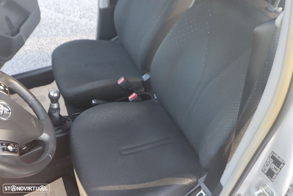 Toyota Yaris 1.0 VVT-i Comfort - 24