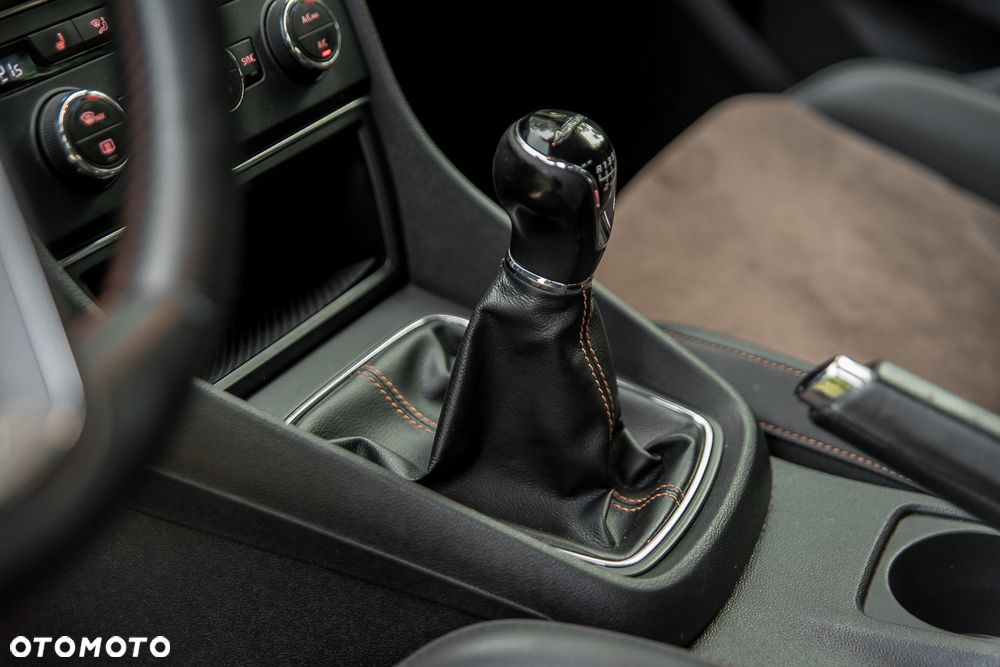 Seat Leon Sportstourer 2.0 TDI Copa S&S 4Drive - 21