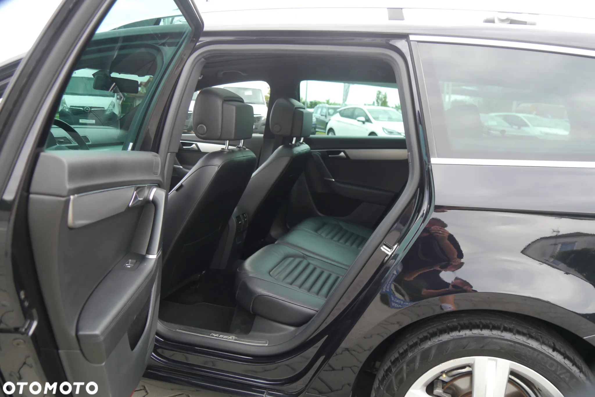 Volkswagen Passat 2.0 TDI Highline R-Style - 16