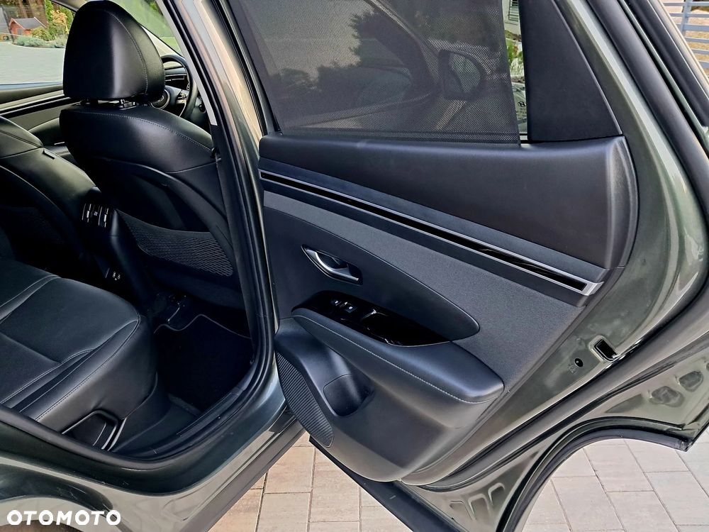 Hyundai Tucson 1.6 T-GDi HEV Executive 2WD - 18
