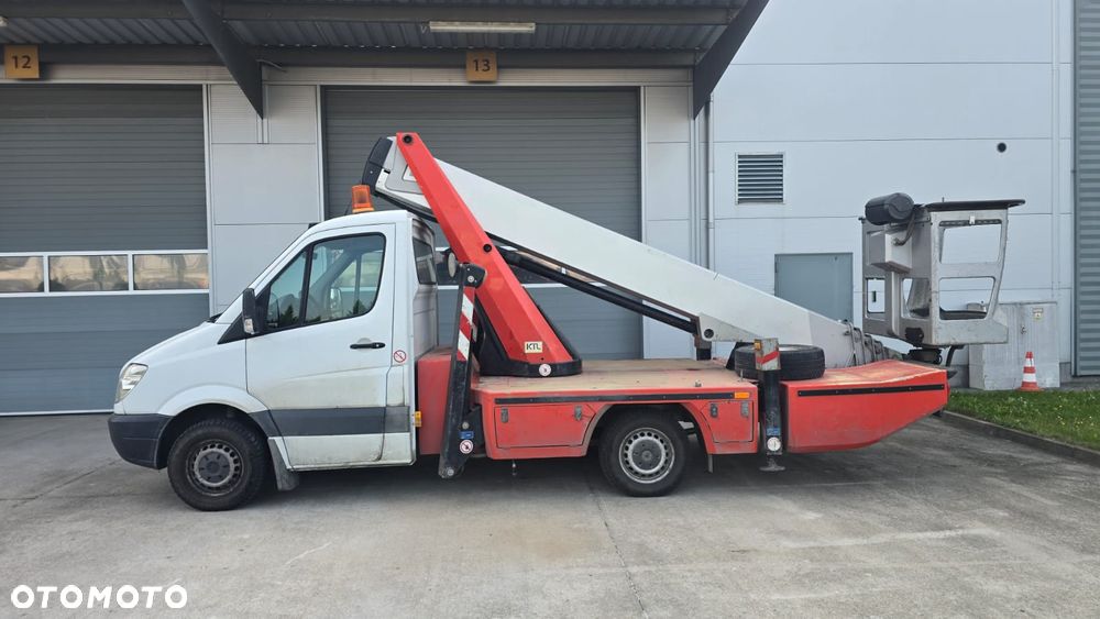 Mercedes-Benz Sprinter - 1