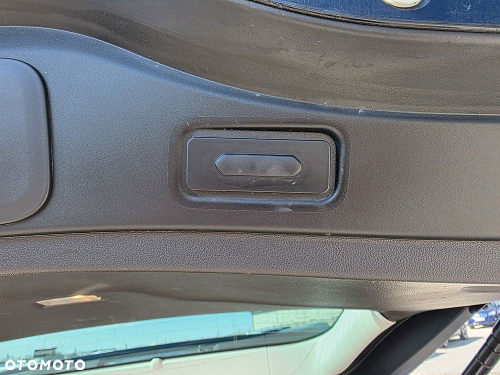 Renault Espace 1.6 dCi Energy Initiale Paris EDC 7os - 10