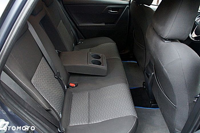 Toyota Auris 1.8 HSD Luna - 22