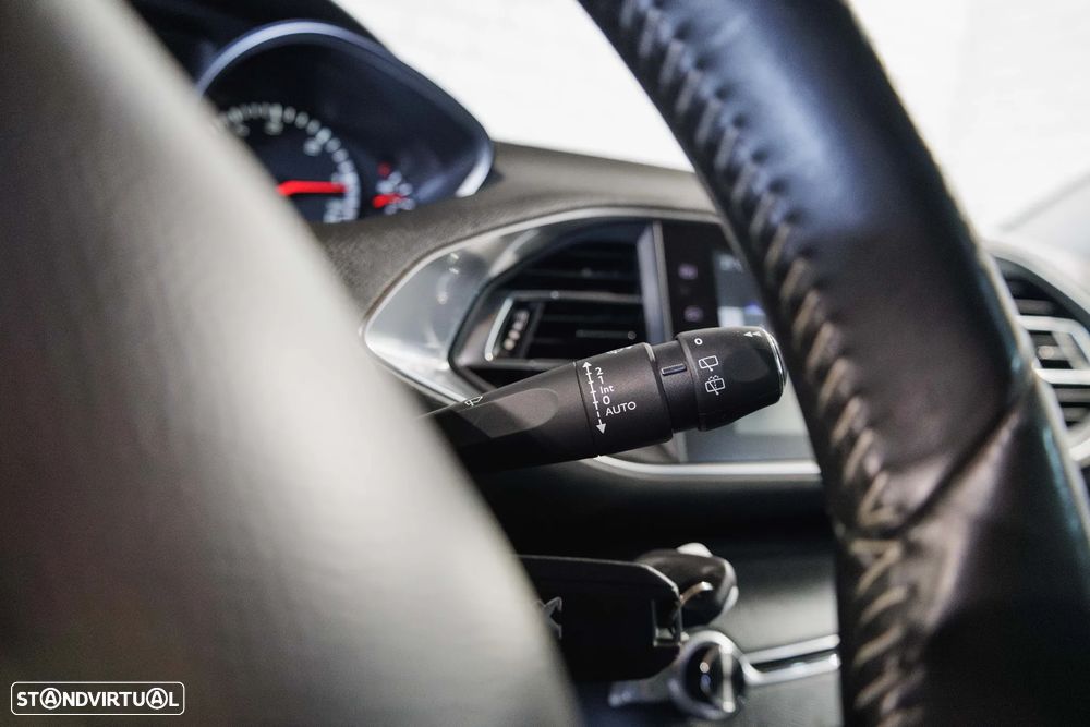 Peugeot 308 SW 1.6 BlueHDi Allure J17 - 32