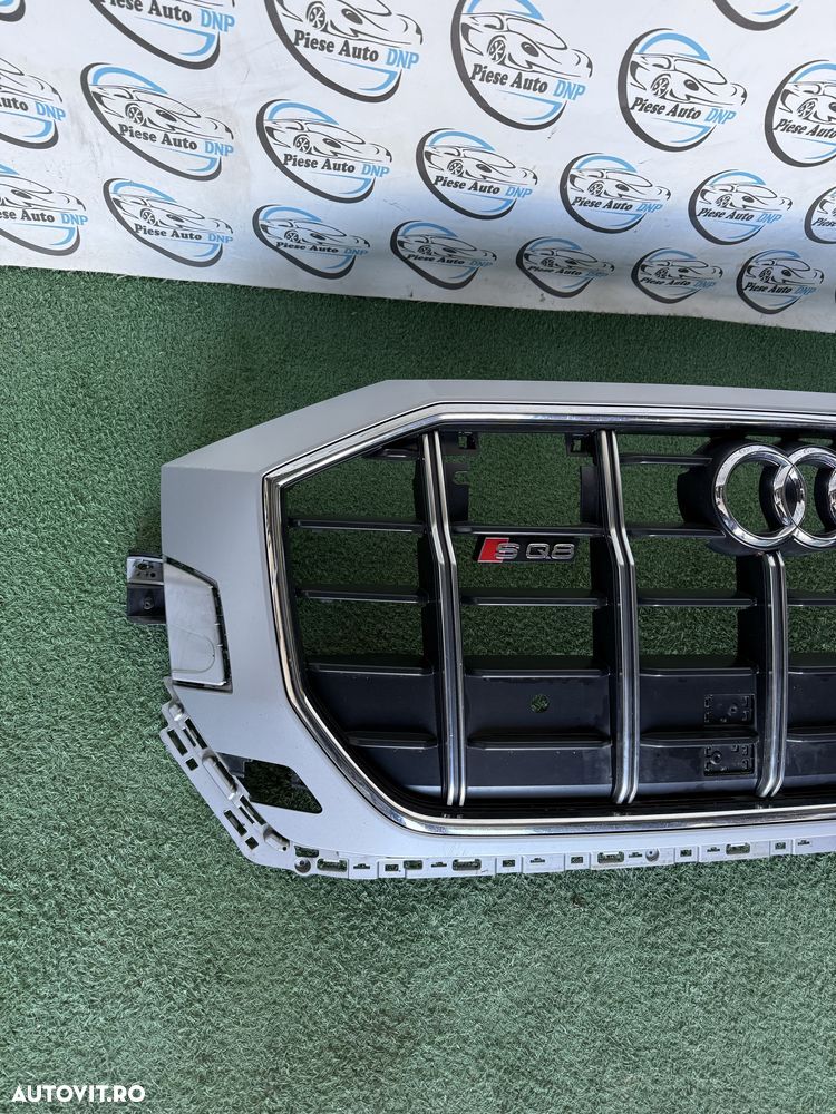 Grila originala centrala radiator SQ8 - 4