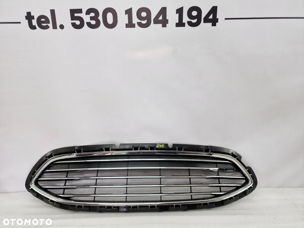 FORD FIESTA MK8 17- ATRAPA / GRILL / KRATKA ŚRODKOWA ZDEZRAKA PRZEDNIEGO PRZÓD , NR H1BB-8200-B , NR AUKCJI KR240 - 1