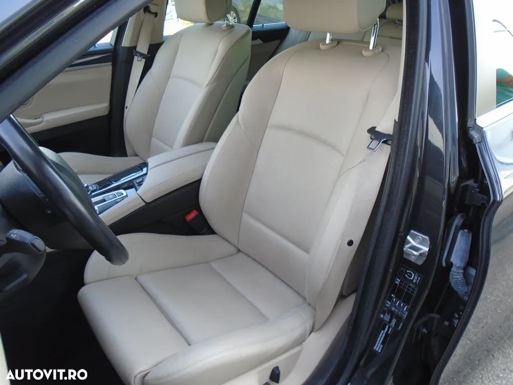 BMW Seria 5 520d Touring Aut. Modern Line - 9