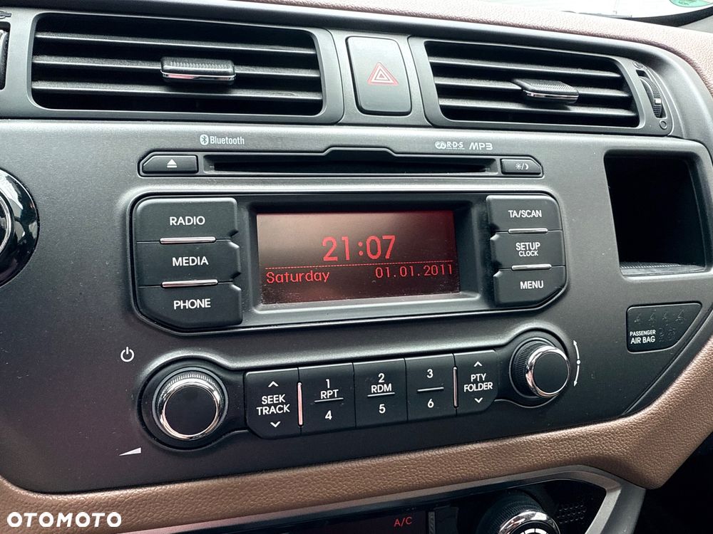 Kia Rio 1.4 Platinum Edition - 35