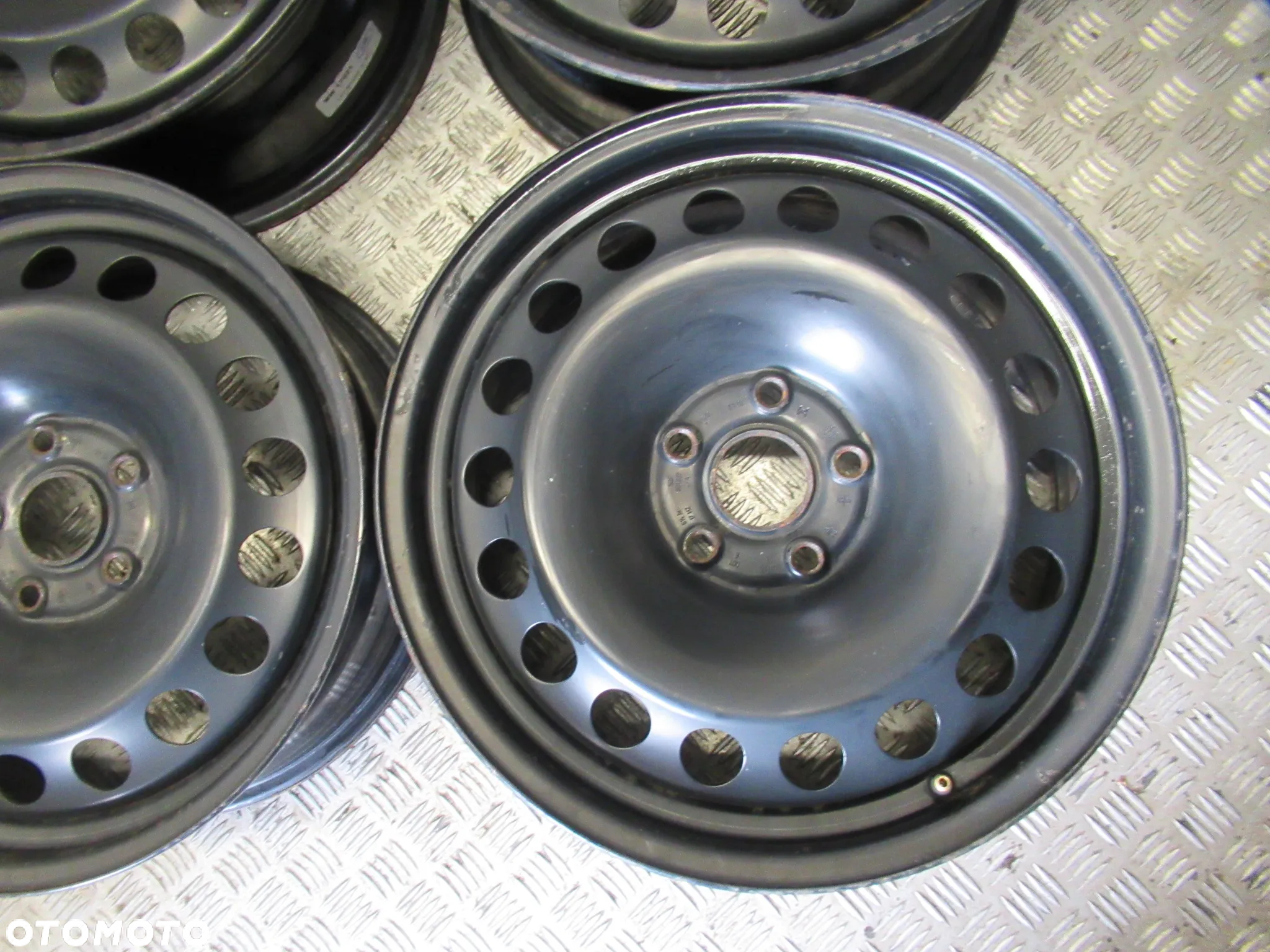 Felgi Vw Passat T-Rock Tiguan Touran Skoda Kodiaq Karoq Superb Octavia 6,5Jx17 et38 5x112 - 2