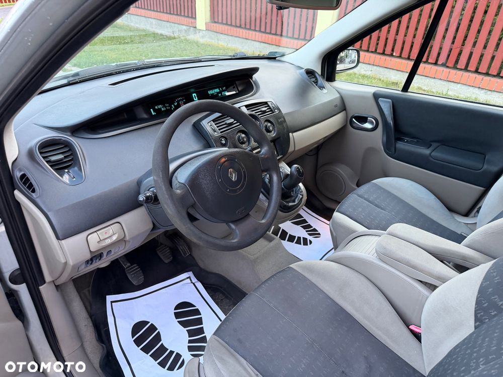 Renault Scenic 1.6 Confort Expression - 23