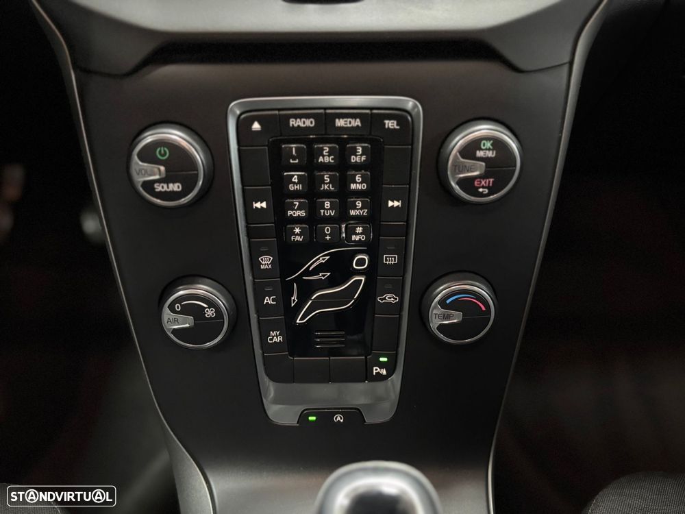 Volvo V40 2.0 D2 Momentum Eco - 15