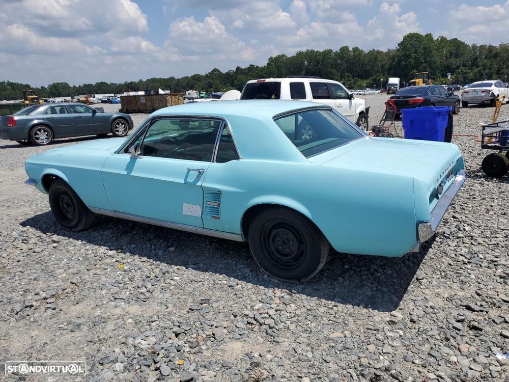Ford Mustang - 8