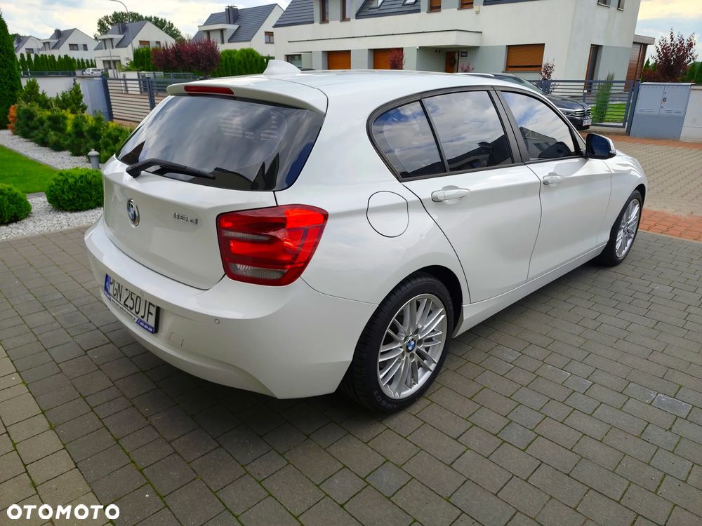 BMW Seria 1 116d EfficientDynamics Sport Line - 4