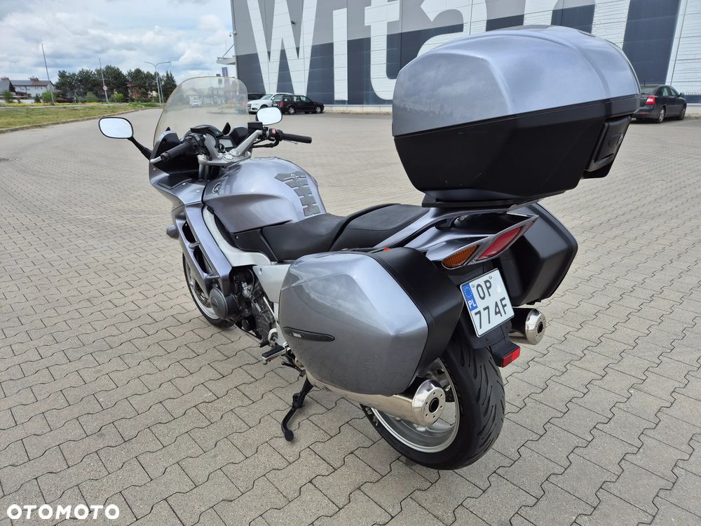 Yamaha FJR - 3