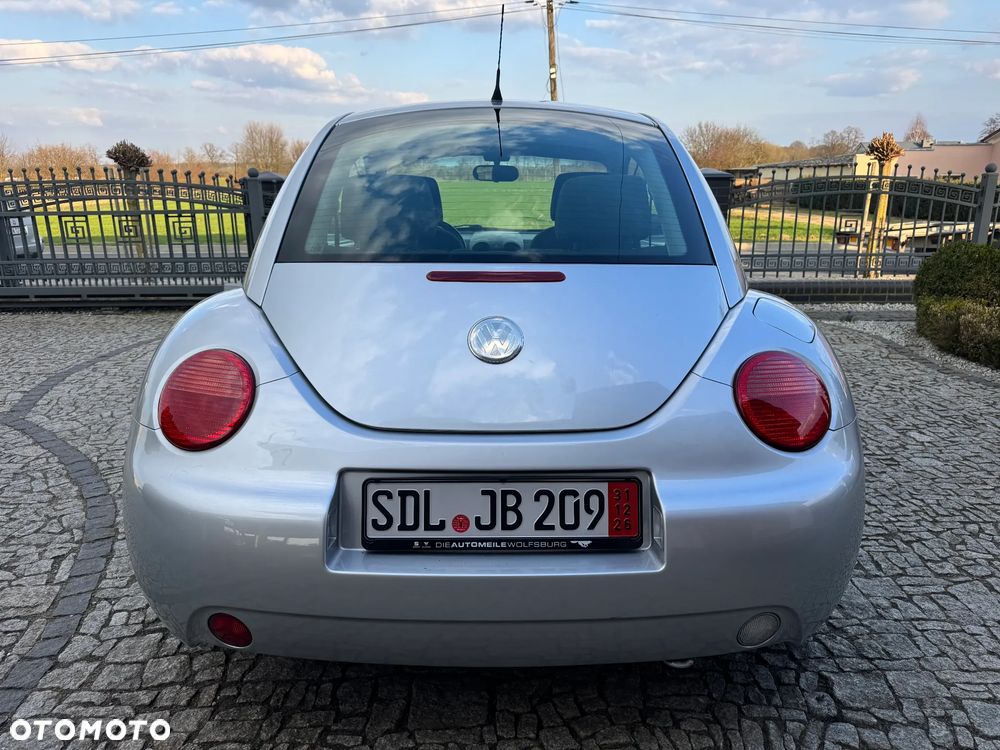 Volkswagen New Beetle 1.6 Arte - 6