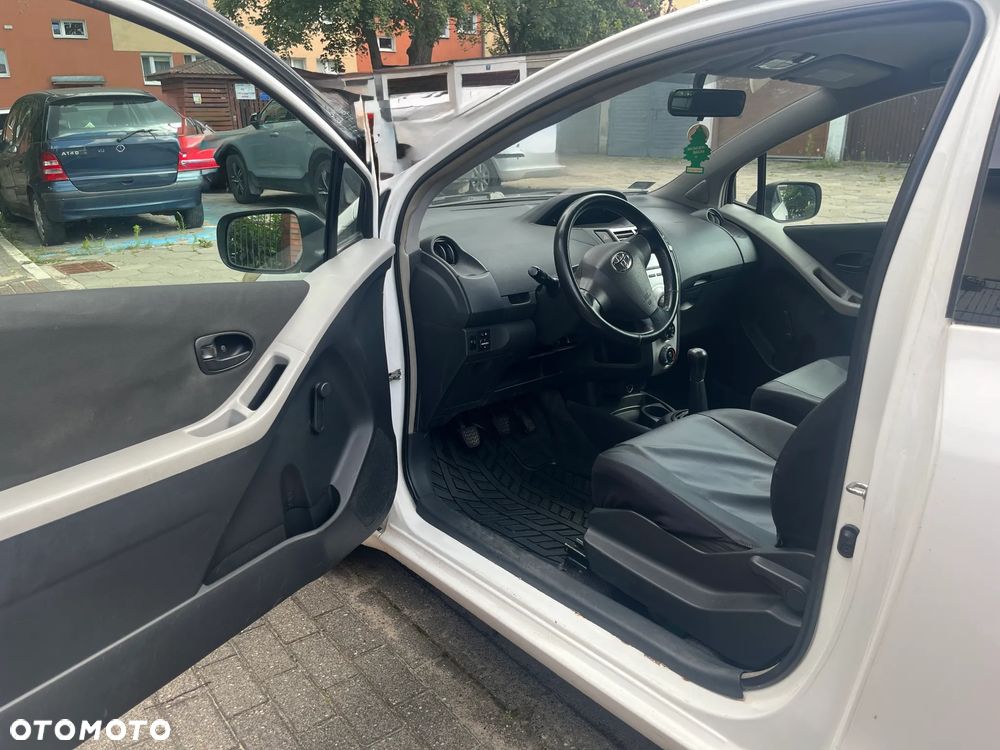 Toyota Yaris 1.0 Luna - 13