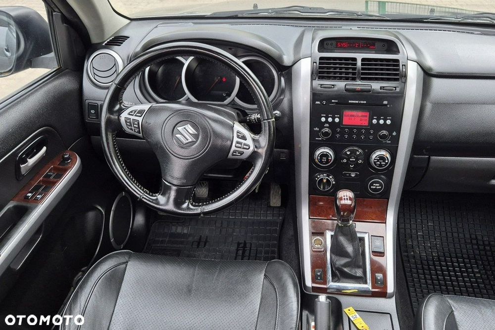 Suzuki Grand Vitara 1.9 DDiS Premium EU5 - 12