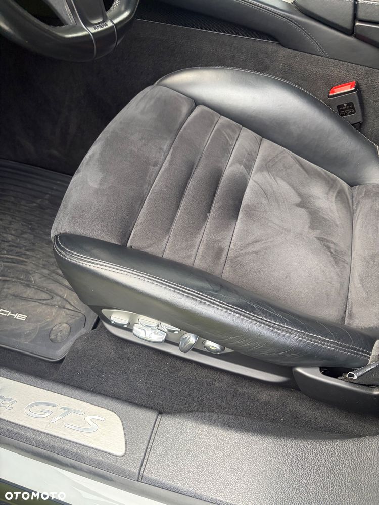 Porsche Panamera GTS - 12