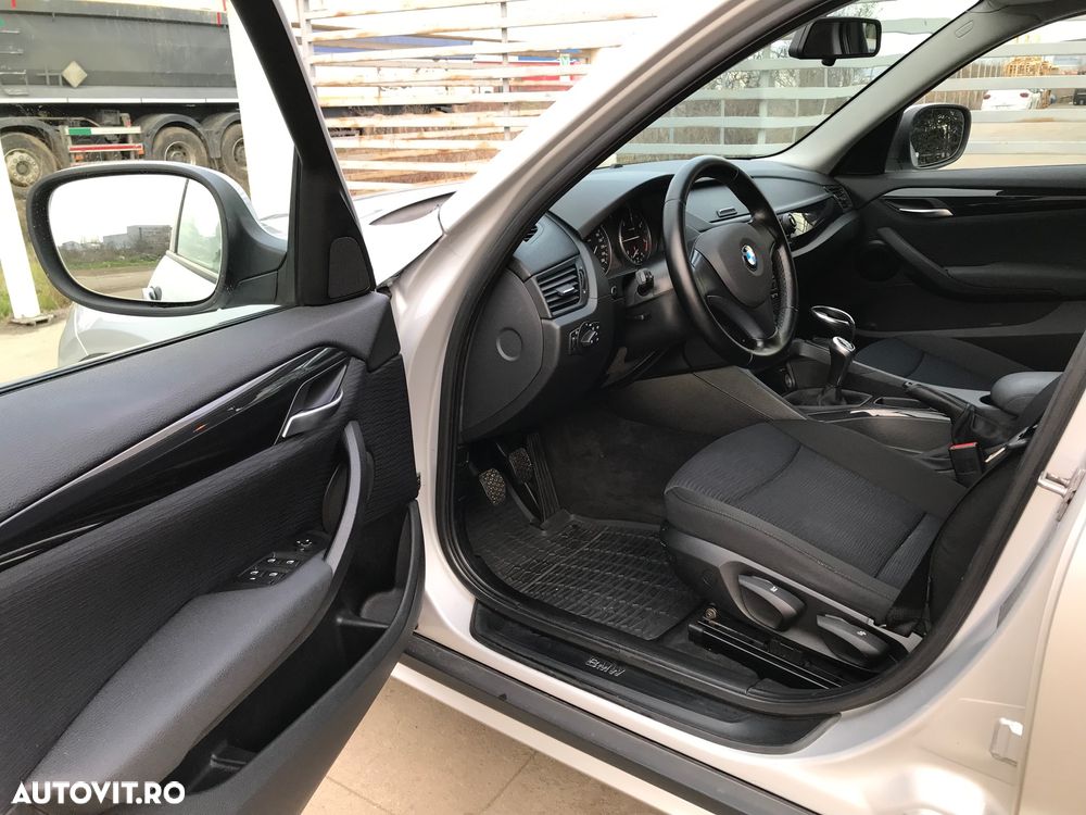 BMW X1 sDrive18d Sport Line - 17