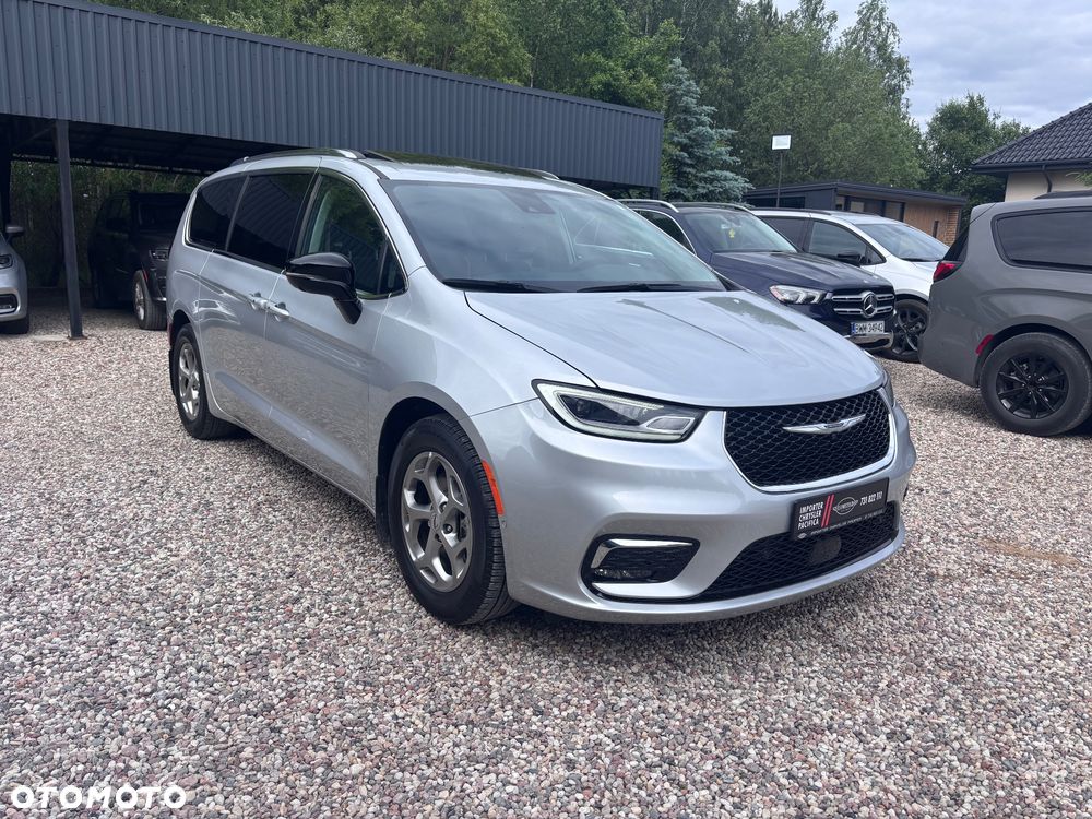 Chrysler Pacifica - 1