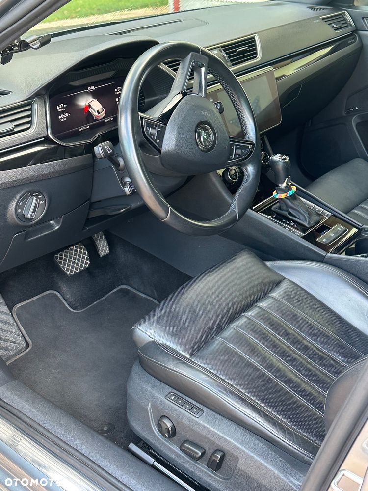 Skoda Superb 2.0 TDI 4x4 L&K DSG - 14