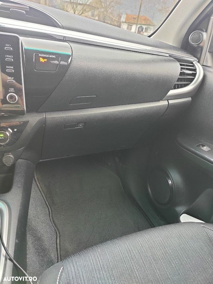 Toyota Hilux 4x4 Double Cab Executive - 12