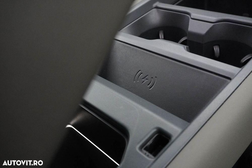 Land Rover Defender 110 3.0D 250 MHEV Hard Top X-Dynamic SE - 32