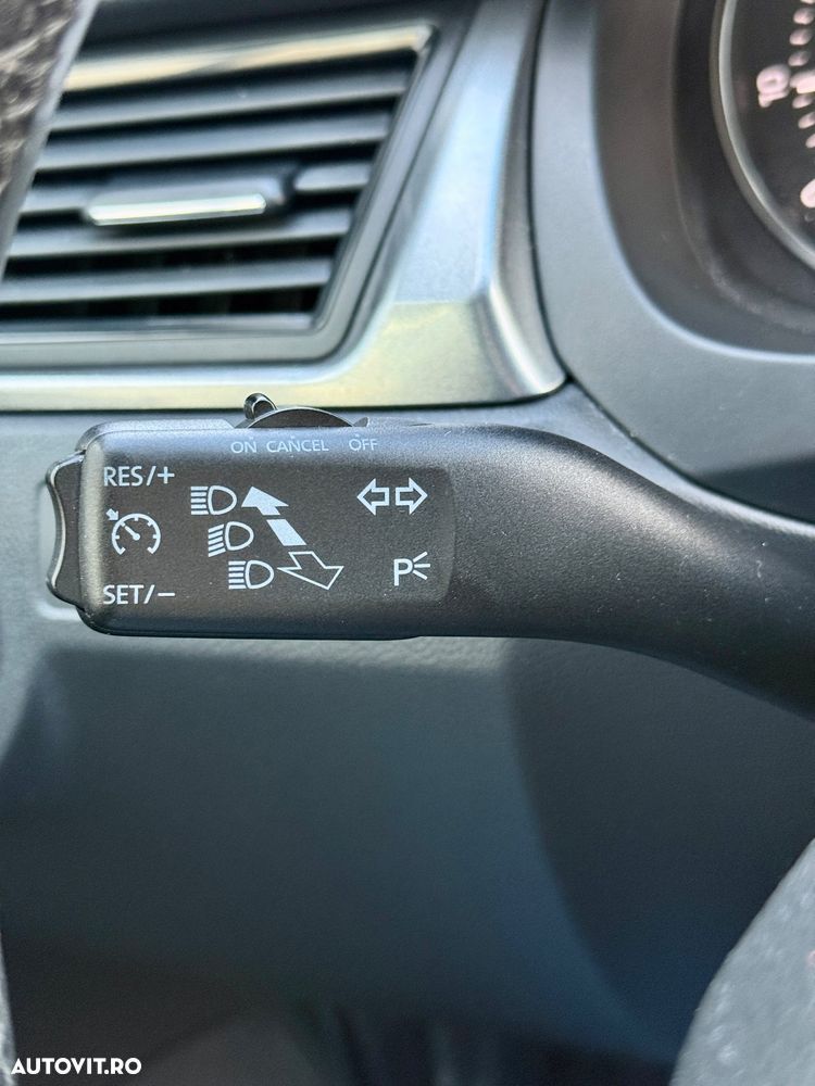 Skoda RAPID Spaceback 1.4 TSI DSG Style+ - 34