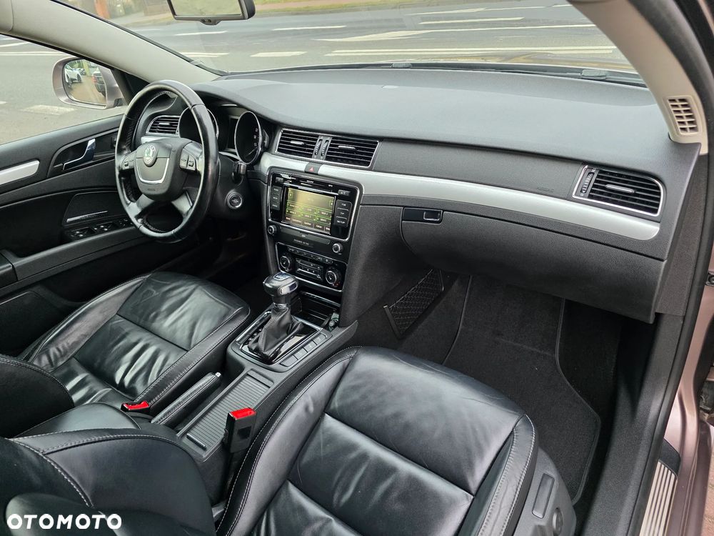 Skoda Superb 2.0 TSI DSG Exclusive - 10