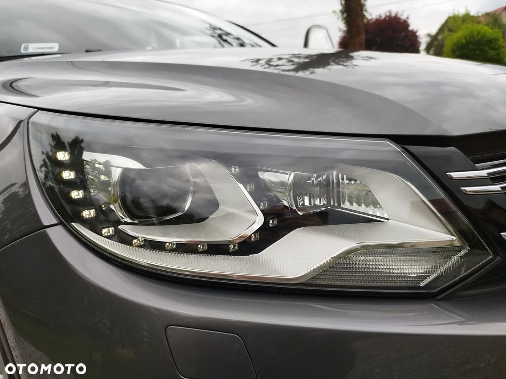 Volkswagen Tiguan - 1