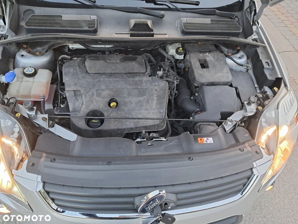 Ford Kuga 2.0 TDCi 2x4 Champions Edition - 22