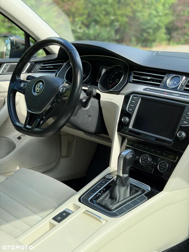 Volkswagen Passat 2.0 TDI BMT Highline DSG - 13
