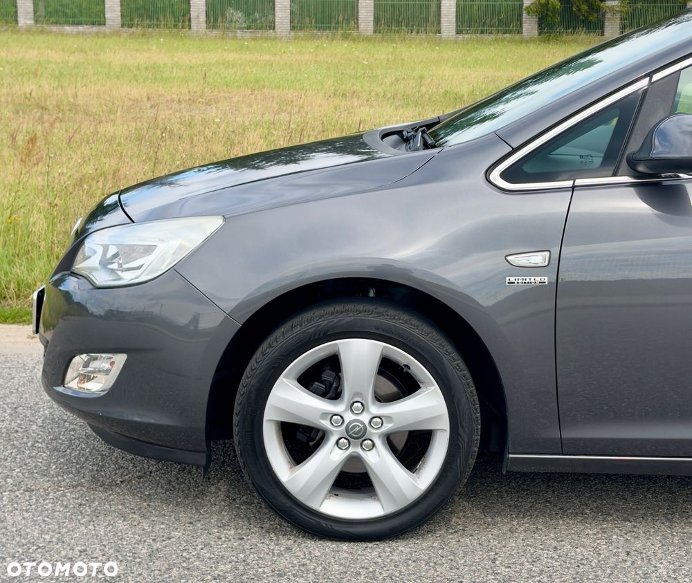 Opel Astra 1.4 Turbo Color Edition - 24